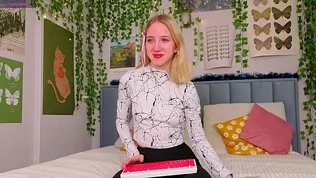 EmmaNovak online show from 01.16.26