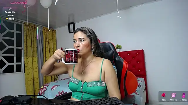 Snapshot of noelia_milf19 chatting on 02.23.26 noelia milf19 online show from 02.23.26