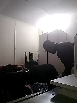 Snapshot of TmanZim2025 chatting on 09.18.25 TmanZim2025 online show from 09.18.25