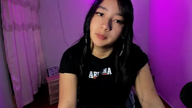 pretti scarlett online show from 11.18.25