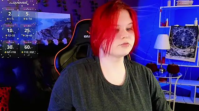 fillisfox  online show from 11.04.25