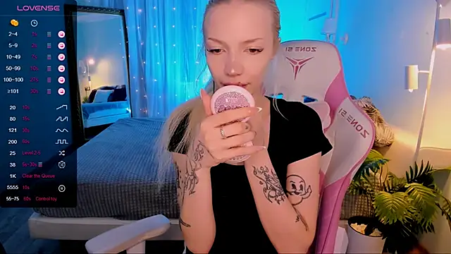 AnyaTaylor  online show from 05.24.26