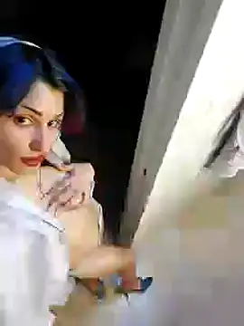 Snapshot of kendrafarq chatting on 09.17.25 kendrafarq online show from 09.17.25