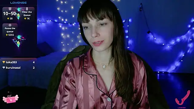 Snapshot of weet_Lady_Selin chatting on 11.21.25 weet Lady Selin online show from 11.21.25