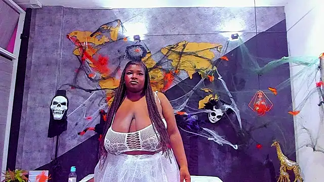 Maiam  Rossi online show from 10.31.25