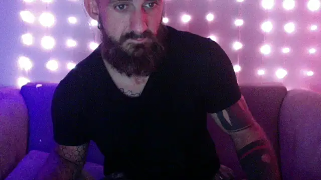 Bearlyfuckinglogan online show from 08.04.26
