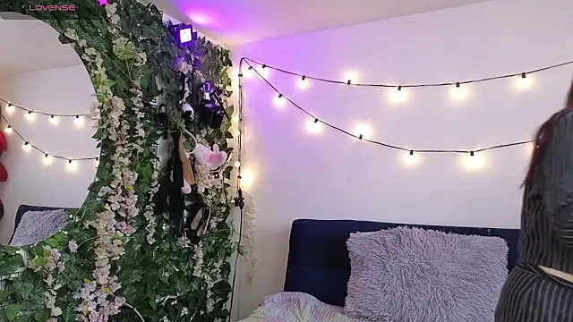 Snapshot of MiaVelvetDoll chatting on 01.17.26 MiaVelvetDoll online show from 01.17.26