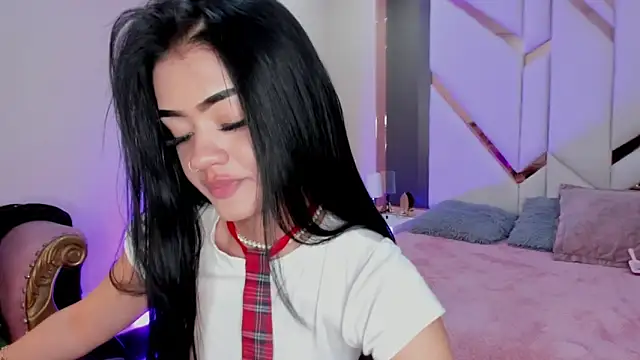 EmmaStonns online show from 09.30.25