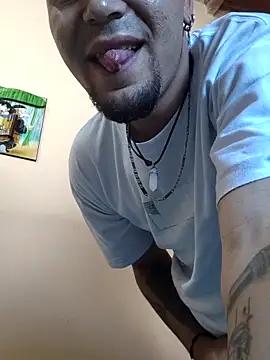 Snapshot of Juuaanp3 chatting on 09.09.25 Juuaanp3 online show from 09.09.25