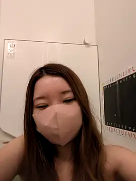 Snapshot of yuuhichan chatting on 04.24.26 yuuhichan online show from 04.24.26