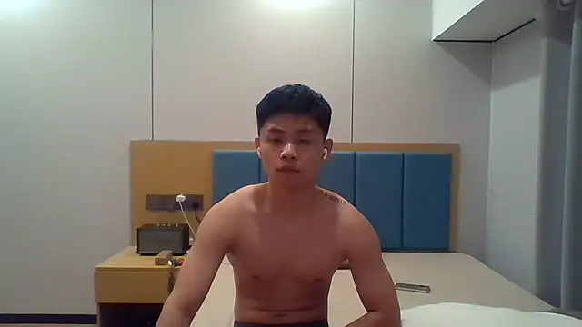 Snapshot of jensenyep chatting on 10.09.25 jensenyep online show from 10.09.25