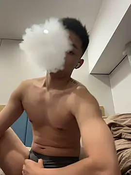 Snapshot of jensenyep chatting on 11.05.25 jensenyep online show from 11.05.25