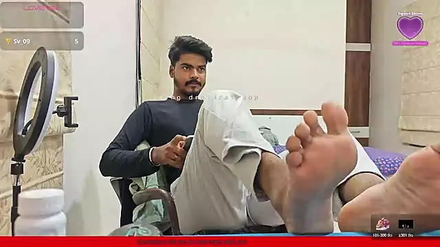 Snapshot of mrbuddy85 chatting on 11.15.25 mrbuddy85 online show from 11.15.25