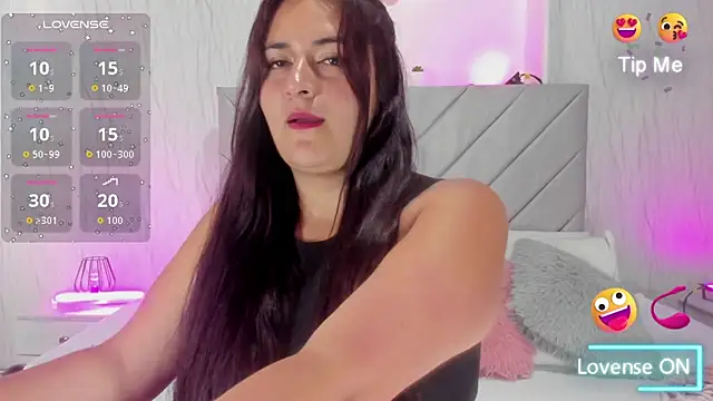 Victoria Guzman online show from 12.18.25