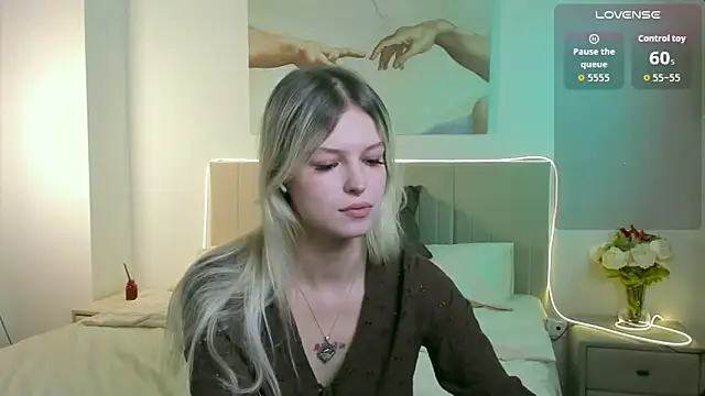 Snapshot of Lisa_Blossom chatting on 09.17.25 Lisa Blossom online show from 09.17.25