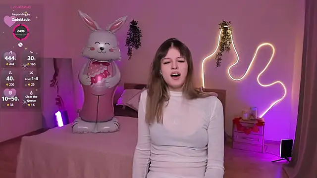 Lisa Blossom online show from 04.06.26