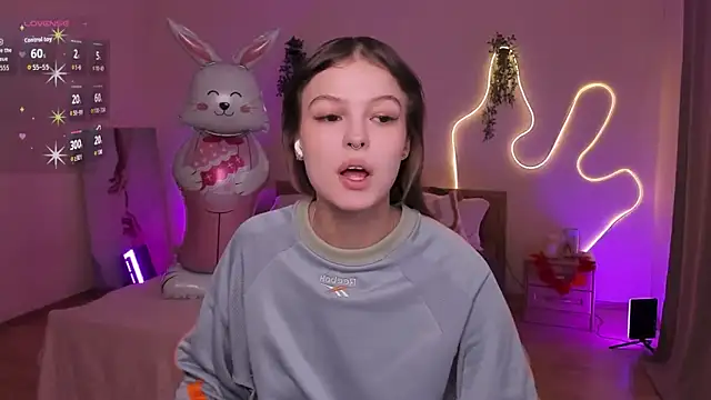 Lisa Blossom online show from 04.08.26