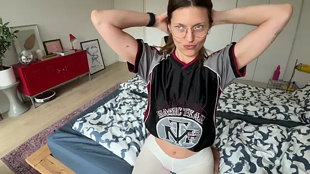 Scorpion Peach online show from 10.24.25