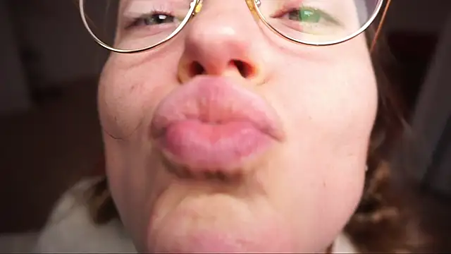 Scorpion Peach online show from 11.15.25