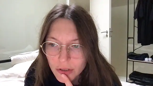 Scorpion Peach online show from 01.08.26