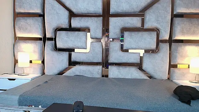 ArianaBeake online show from 11.23.25