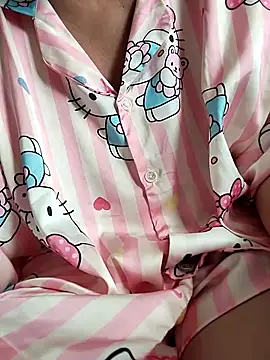 Snapshot of Sexyladzy chatting on 09.18.25 Sexyladzy online show from 09.18.25