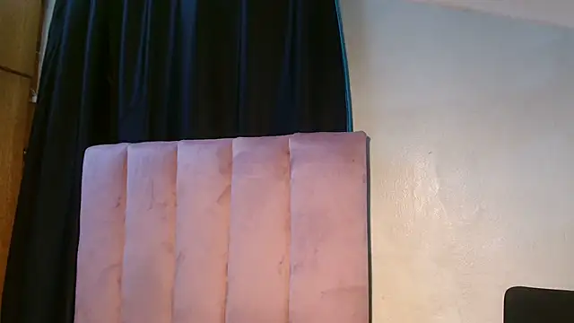 RoxyLuv77 online show from 10.01.25