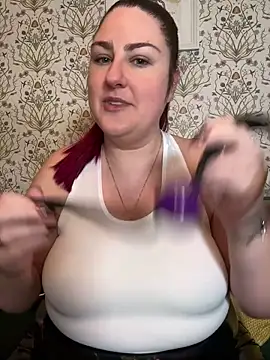 Snapshot of Lacey-BBW chatting on 10.10.25 Lacey-BBW online show from 10.10.25