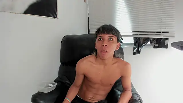 tyler twink boy online show from 02.06.26