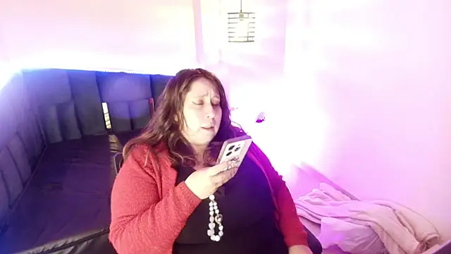  Emily rosee  online show from 11.18.25