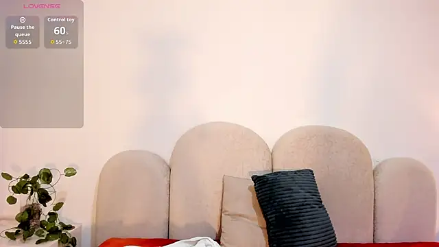 Snapshot of najwa__ chatting on 09.25.25 najwa   online show from 09.25.25