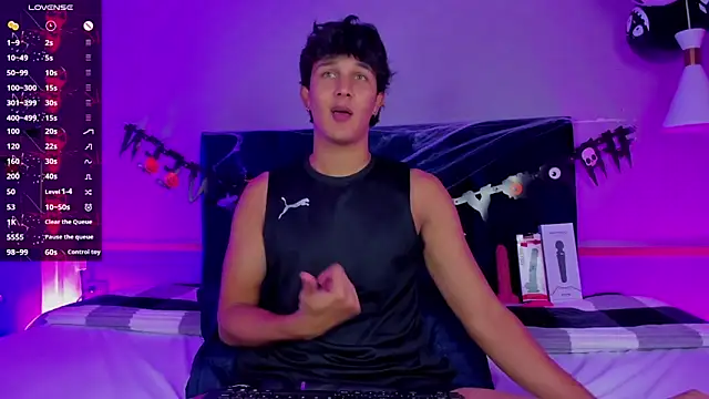 Leo Savage  online show from 10.31.25