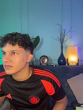 Leo Savage  online show from 03.28.26