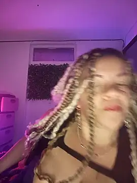 Eva Luxei online show from 12.16.25