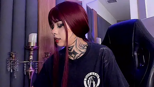 misstomie  online show from 09.17.25