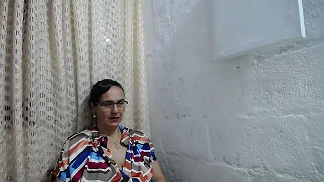 gabbyparker  online show from 10.08.25