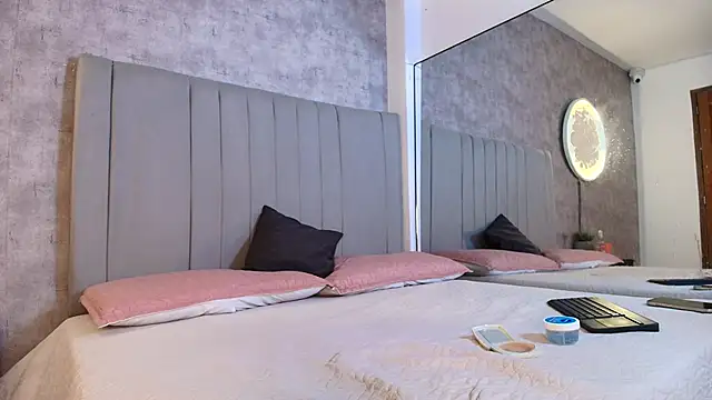 karla-ruiz online show from 04.07.26