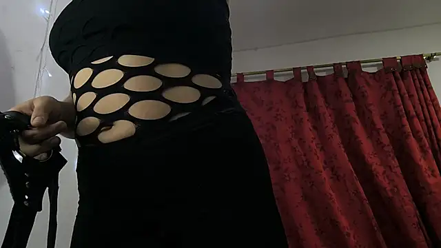 Snapshot of femdomroom chatting on 06.29.26 femdomroom online show from 06.29.26