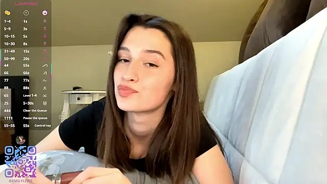 Snapshot of DarlineBrustera chatting on 05.11.26 DarlineBrustera online show from 05.11.26