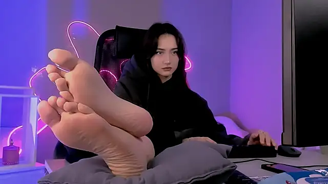 olivianorton online show from 02.05.26