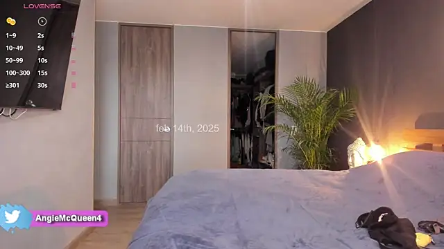 Sarajames online show from 02.14.25