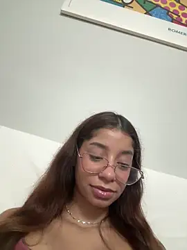 Snapshot of FadaPerigosa chatting on 04.19.26 FadaPerigosa online show from 04.19.26
