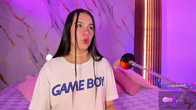 Emmiicute online show from 11.05.25