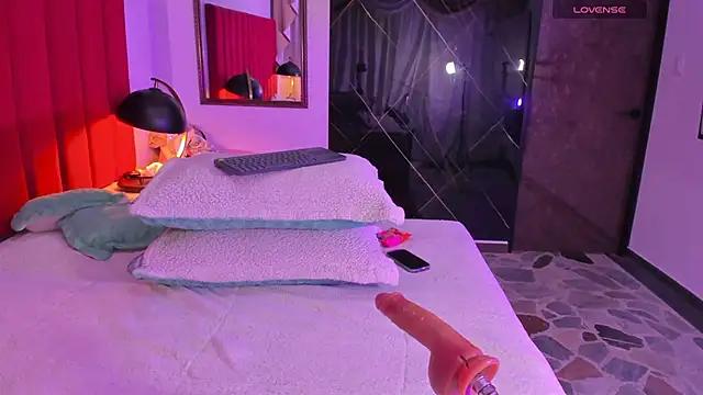 eimy jones  online show from 01.17.26