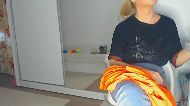 merlyn4 online show from 03.08.25