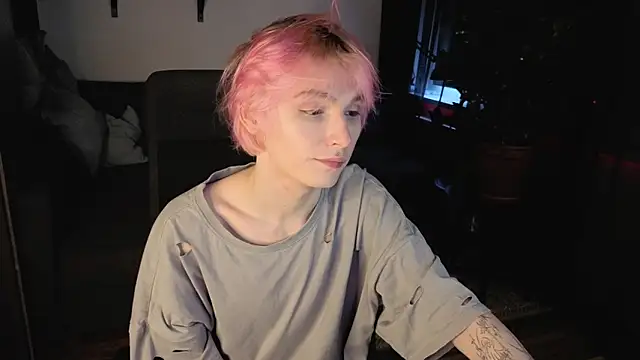 Snapshot of Your_avatar chatting on 02.01.26 Your avatar online show from 02.01.26