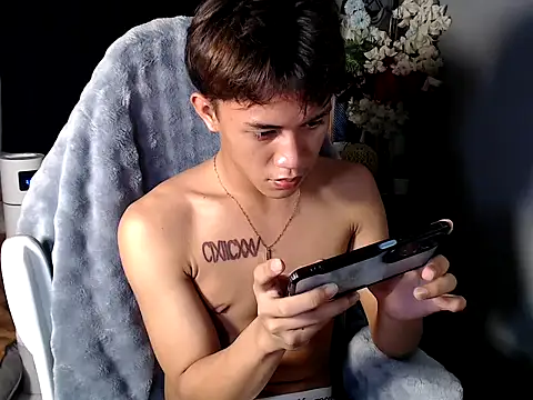 naughtyboyloy 0 online show from 03.12.26