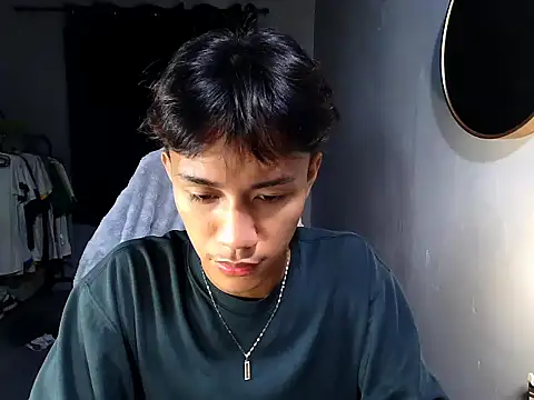 Snapshot of naughtyboyloy_0 chatting on 05.05.26 naughtyboyloy 0 online show from 05.05.26