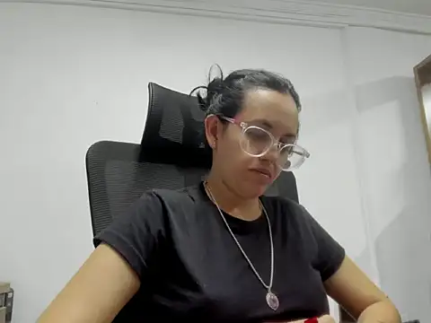 dalila macherano1 online show from 10.03.25