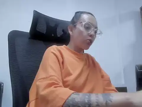 dalila macherano1 online show from 10.11.25